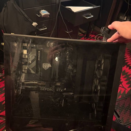 Gaming PC Ryzen 7 7800X3D RTX 4060 8GB 32GB DDR5 used