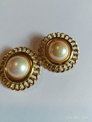 Vintage clip-on earrings with pearl in gold color new