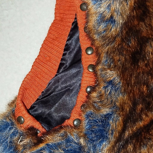 Doca women's fur vest new with decorative metal buttons
