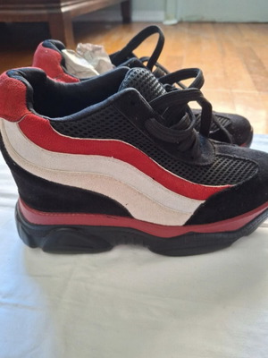 Chunky sneakers πλατφόρμα καινούργιο, μαύρο, λευκό και κόκκινο