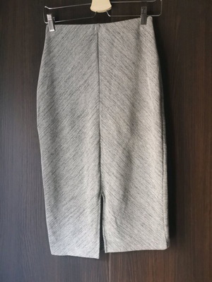 Zara women's skirt new, gray, size M