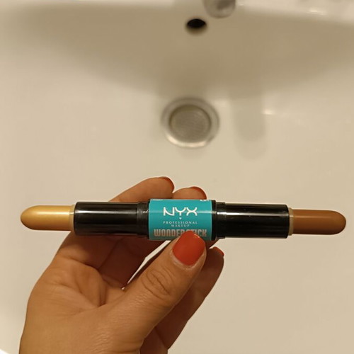 NYX Wonderstic contour and highlighter medium WSR04 like new