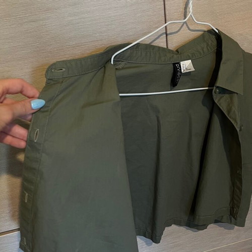 H&M short shirt like new, olive green, size S