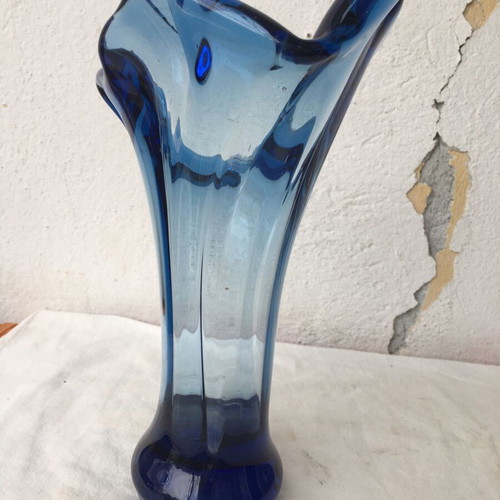 Glass vase like new without cracks or scratches