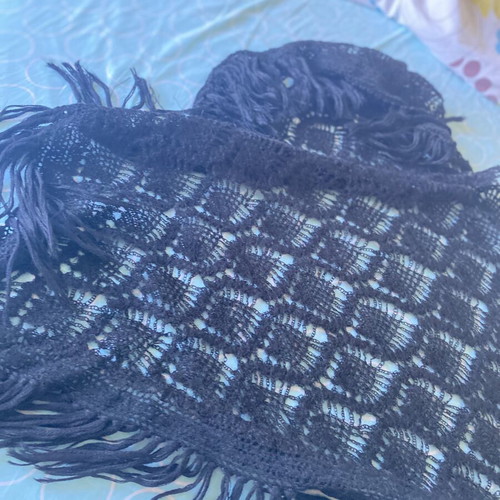 Handmade triangular shawl black, new, with fringes