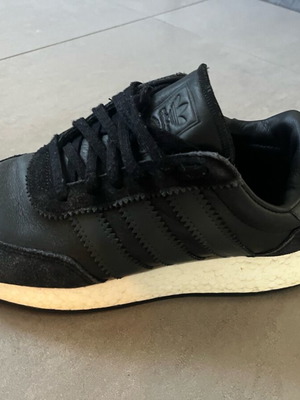 Adidas αθλητικά παπούτσια μεταχειρισμένα, μέγεθος 42 και 2/3, μαύρα