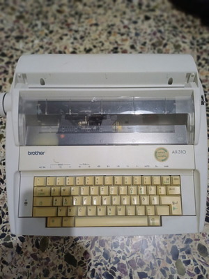 Γραφομηχανή Brother AX-310 σαν καινούργια