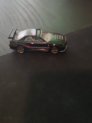 Hot Wheels Nissan Skyline GT-R R34 black used