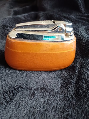 Ronson Varaflame Claridge Vintage Table Lighter Wood 1966 like new