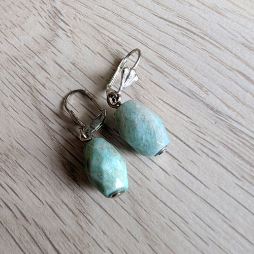 Earrings like new with natural stones