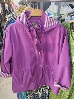 Women's lilac spring trench coat new with adjustable hood