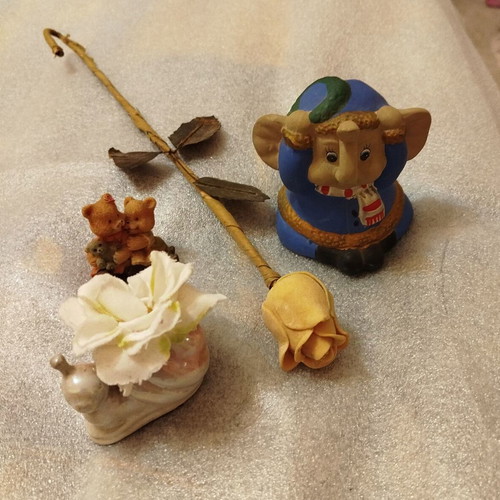 Vintage decorations used, pack of 16 small items