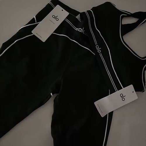 Alo Yoga Set Black like new, size S