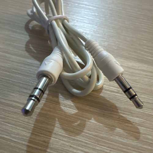 Mini Jack 3.5 mm cable 80cm like new, ideal for car use