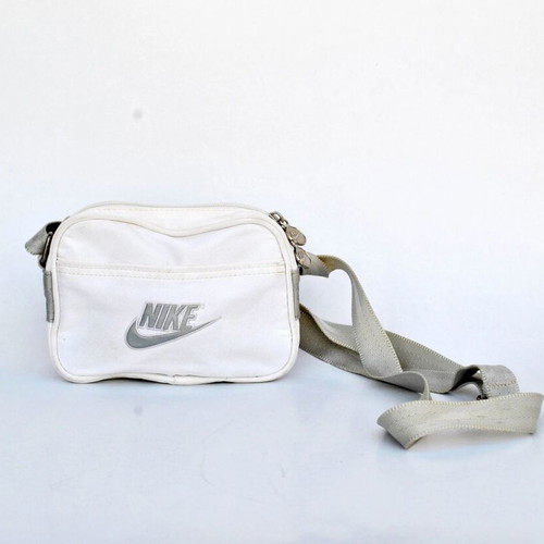Nike white shoulder bag used, small size, sporty style
