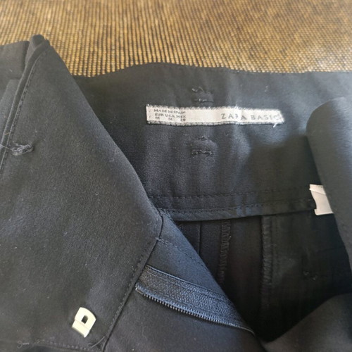 Zara shorts Medium black like new