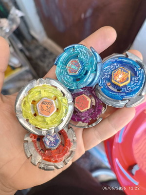 Beyblade vintage set used, simple