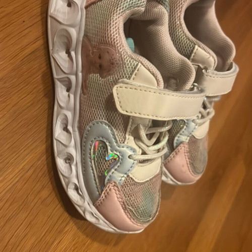 Children's athletic sneakers used with lights, size 28, pink and turquoise