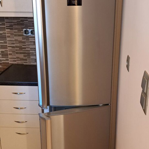 AEG Santo S83600CMM0 ProFresh Plus refrigerator like new