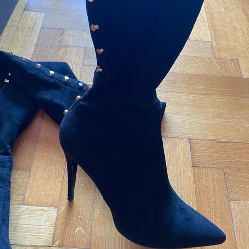 Overknee boots leather suede size 40 like new with gold studs