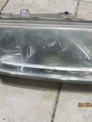 Εμπρός δεξιό φανάρι για Skoda Octavia 4 '00-'04 μεταχειρισμένο