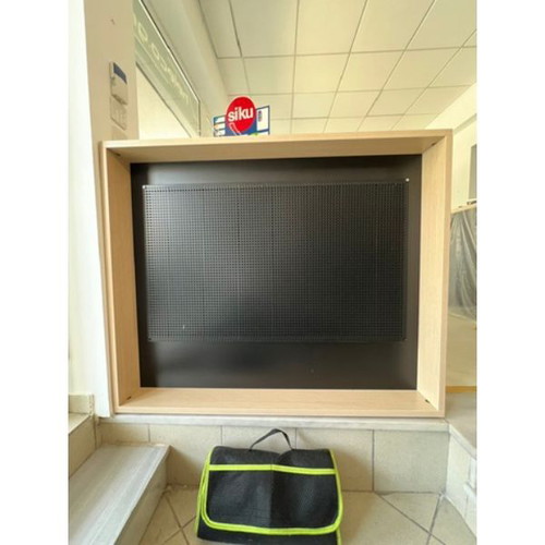 Cash Desk Furniture like new, dimensions 132x30x108 cm