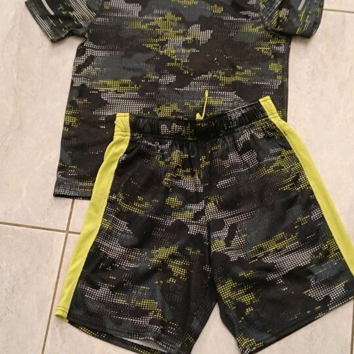 Active kids set size 7 years like new