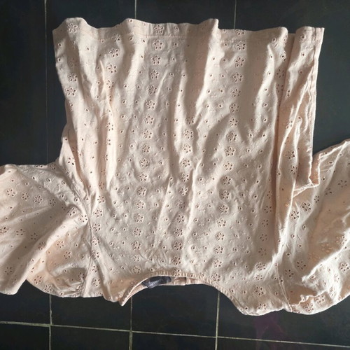 Casual blouse with balloon sleeves like new, sizes S and M, beige and pink