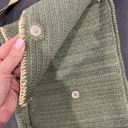 Summer woven shoulder bag like new, beige and green