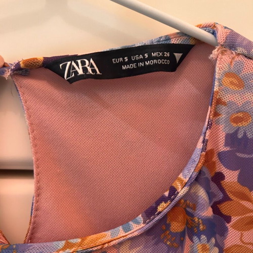 Zara dress purple like new, fitted with ruching, size S