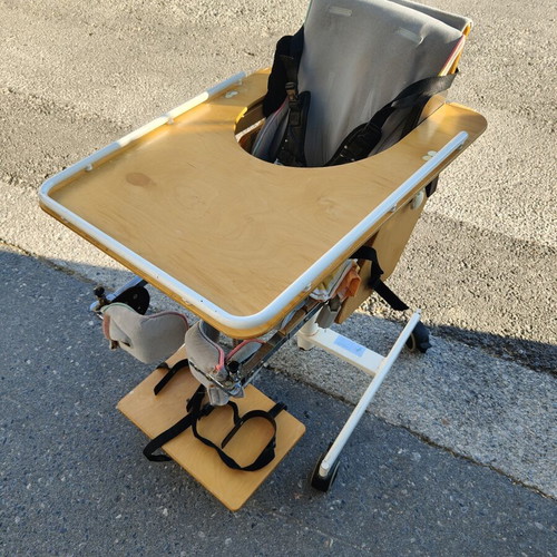 Handitech children's seat used, suitable for special needs