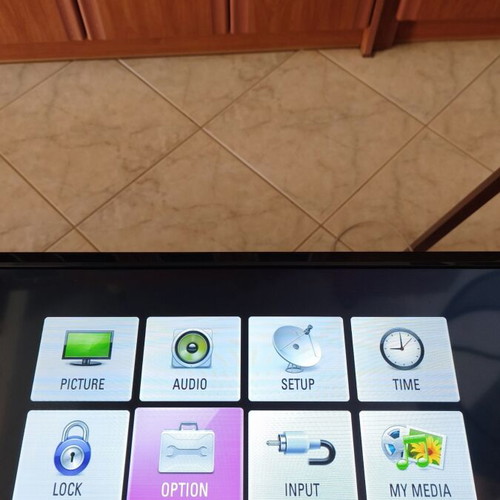 LG 22 inches TV used, no remote control, mobile remote compatible