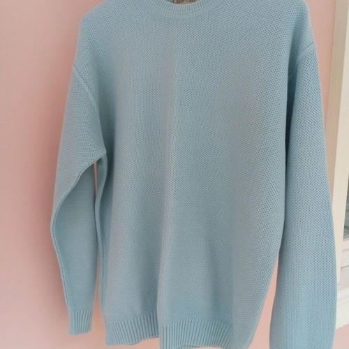 Men's pullover size Medium like new