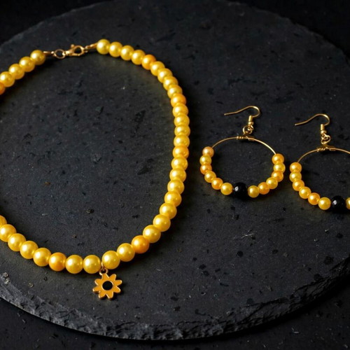 yellow beaded summer necklace and earrings set