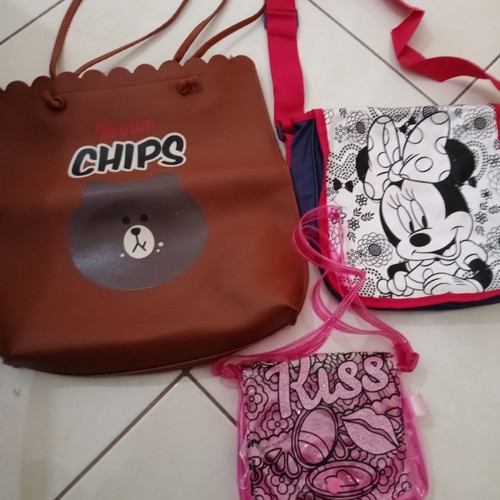 Girls shoulder bags used, pack of 3, like new condition