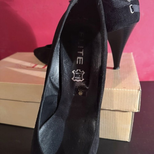 Elite women's heels size 40 like new, leather and suede