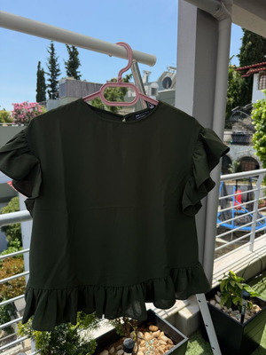 Asos short-sleeve shirt like new, olive color, size XS
