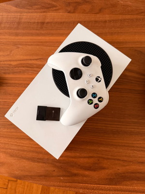 Xbox Series S 500GB σαν καινούργιο με χειριστήριο και Seagate expansion 1TB