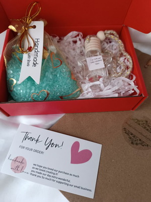 Aromatic Gift Set with 50g Scented Pearls and 10ml Car Diffuser