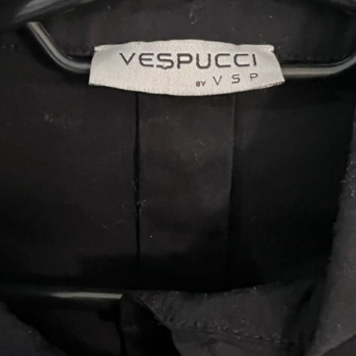 Vespucci cropped shirt with detailed sleeves, black