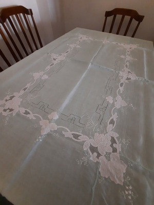 Τραπεζομάντηλο λινό 1,75×1,30 με 8 πετσέτες 27×27