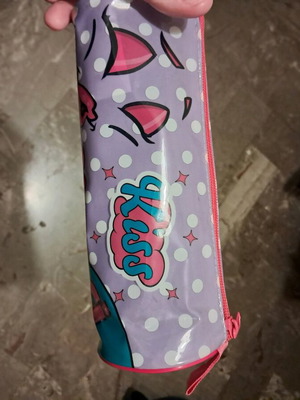 Children's pencil case like new