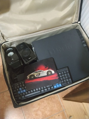 Vendo desktop computer with camera, 4 speakers and woofer
