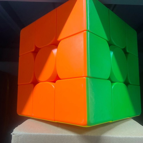 QiYi Warrior Plus Rubik's Cube 3x3 new, stickerless 18.8 cm