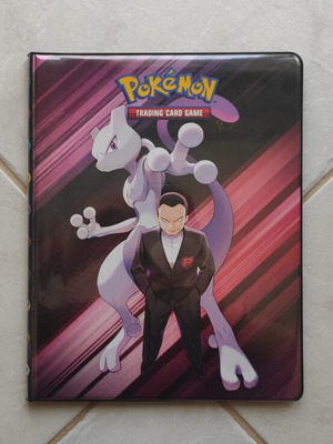 Pokémon Binder Destined Rivals with 252 Card Capacity like new