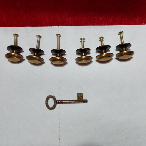 Antique brass knobs and key used, pack of 6+1, 1970-1980