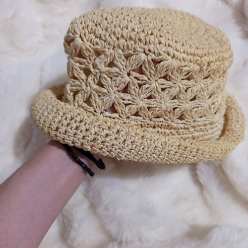 Straw hat like new, size S, beige