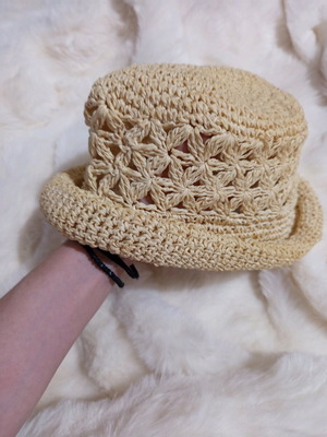Straw hat like new, size S, beige