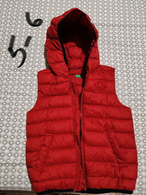 Benetton sleeveless jacket for boys 5-6 years, red