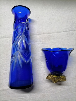 Σετ βάζο ανάγλυφο και καντήλι με μπρούτζινη βάση μεταχειρισμένο